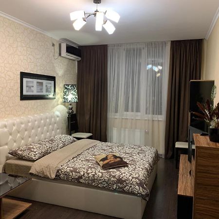 1-Ком Квартира На 18 Этаже Позняки Ул. Урловская 23-А เคียฟ ภายนอก รูปภาพ
